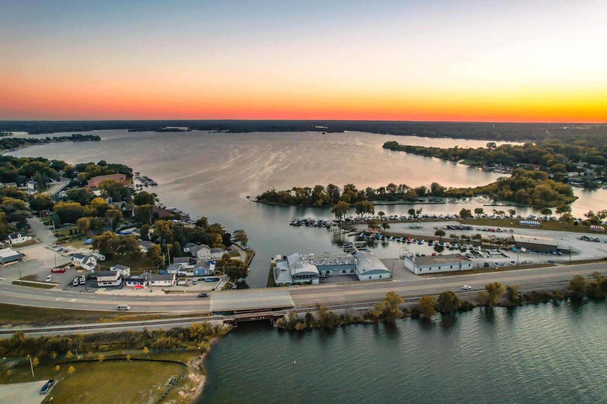 Randolph Hotel Fox Lake Экстерьер фото